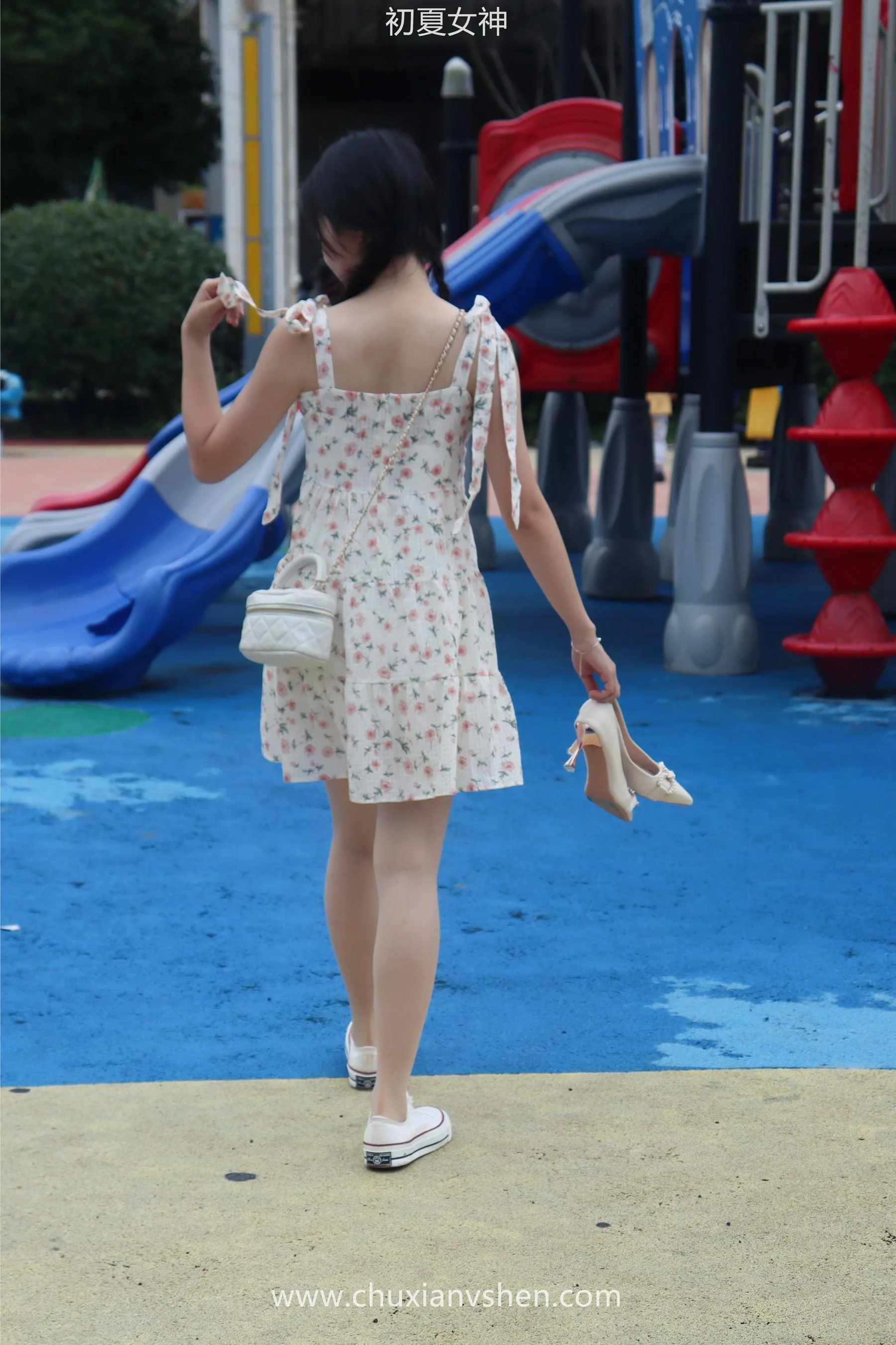 初夏女神 NO.050 双双 公园游玩 [221P]插图3